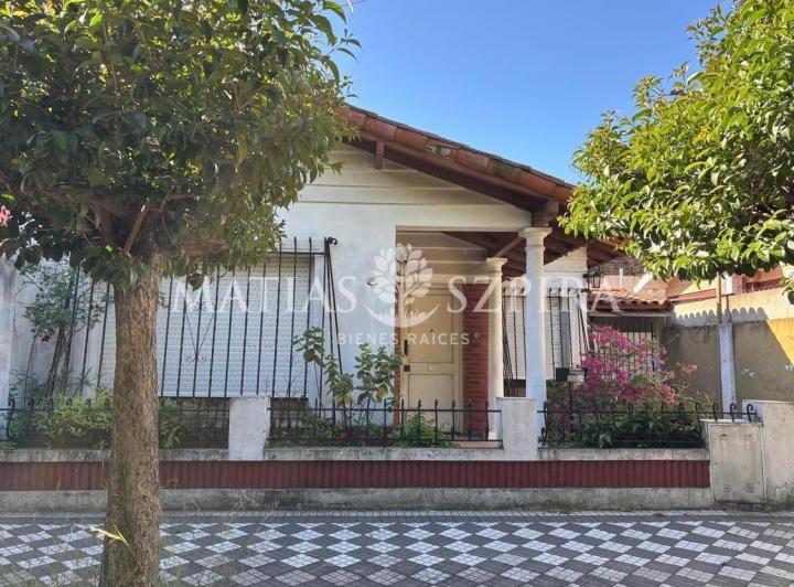 Casa · 151m² · 4 Ambientes · 2 Cocheras