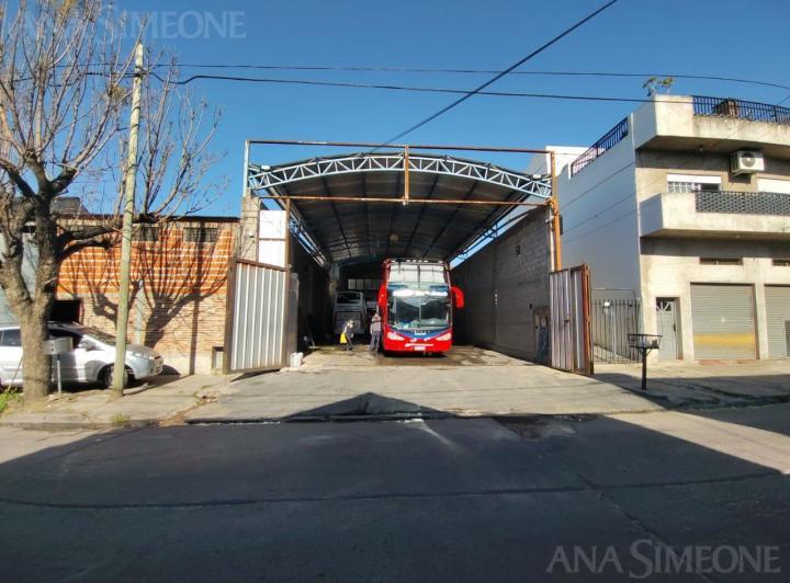 Bodega-Galpón · 380m²