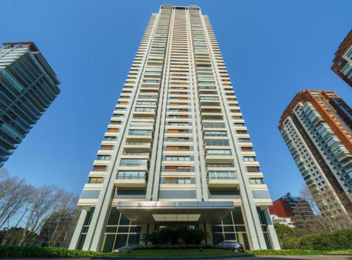 Departamento · 390m² · 5 Ambientes · 2 Cocheras