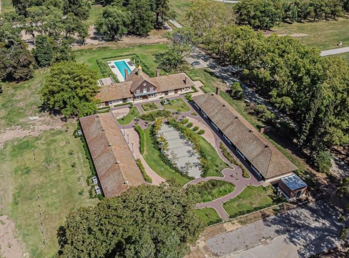 Terreno · 979m²