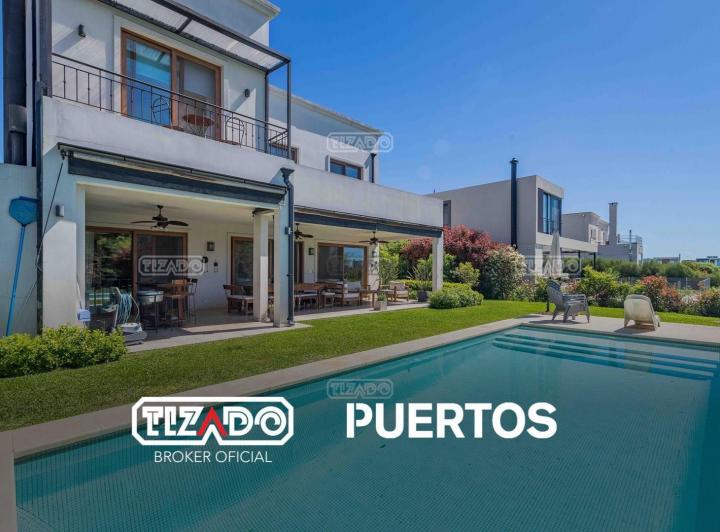 Casa · 308m² · 6 Ambientes · 2 Cocheras