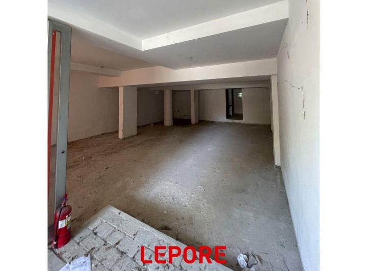 Local comercial · 104m²