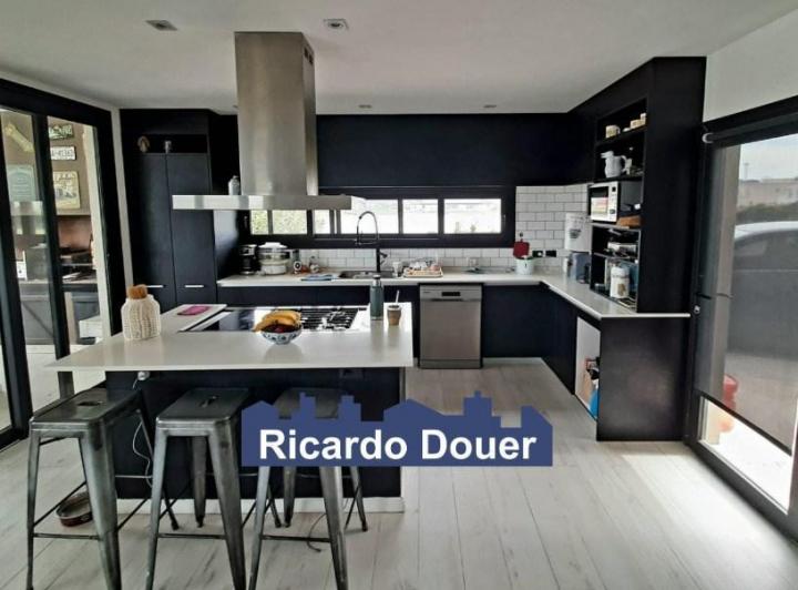 Casa · 200m² · 4 Ambientes