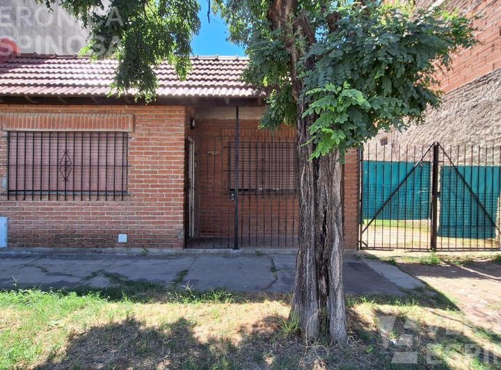 Casa · 70m² · 3 Ambientes · 3 Cocheras