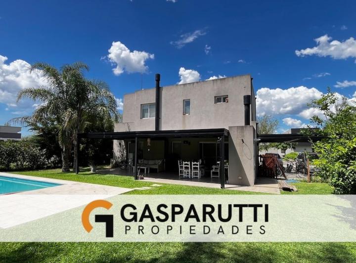 Casa · 190m² · 5 Ambientes · 6 Cocheras