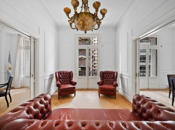 Departamento · 180m² · 5 Ambientes