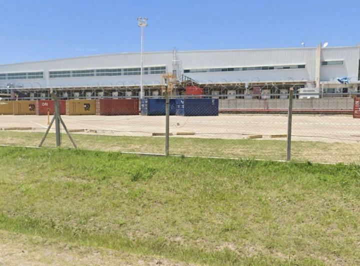 Depósito · 18324m²