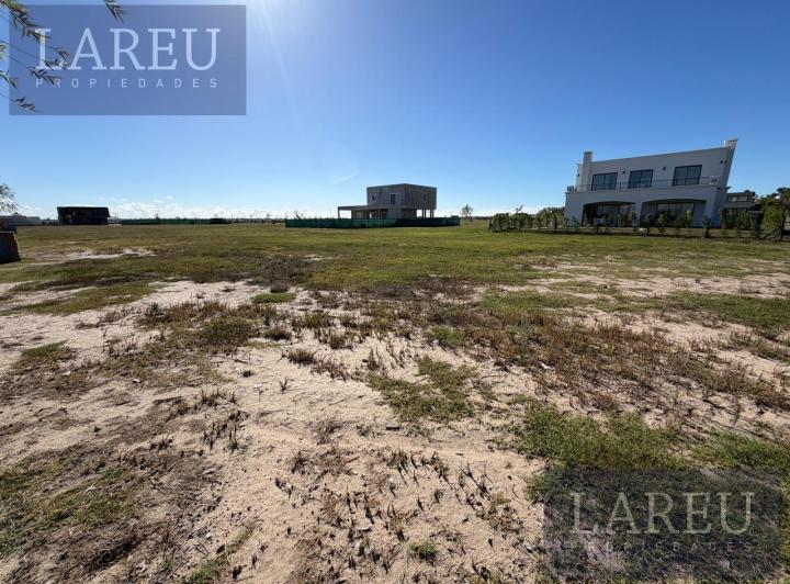 Terreno · 685m²