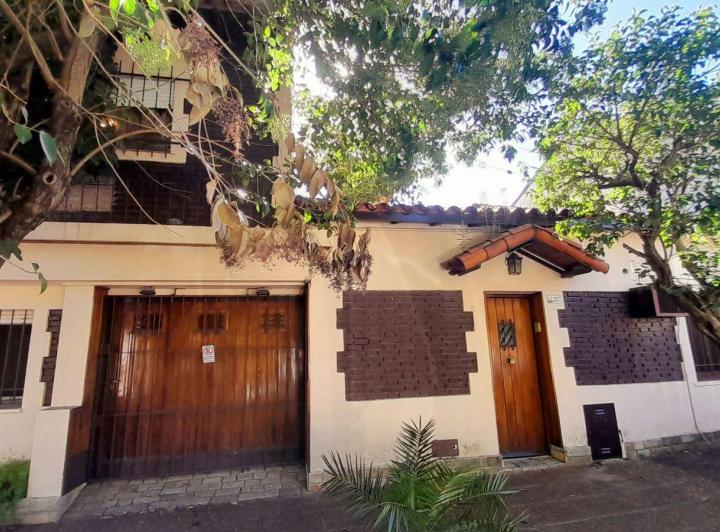 Casa · 157m² · 4 Ambientes · 1 Cochera