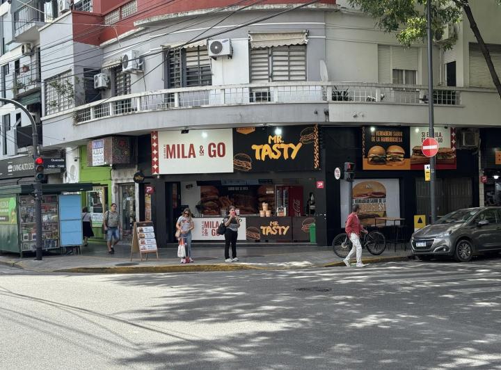 Local comercial · 180m²