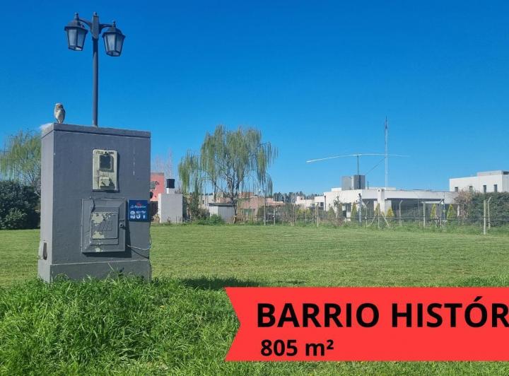 Terreno · 805m²