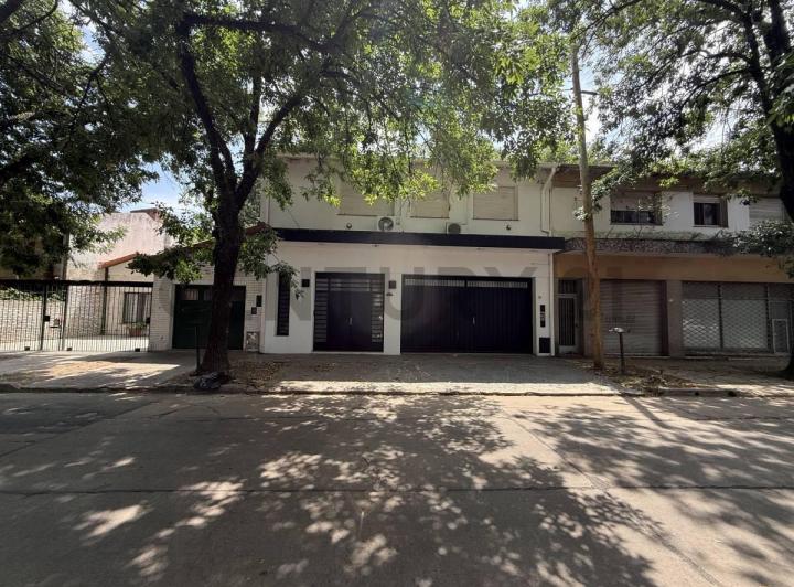 Casa · 164m² · 4 Ambientes · 1 Cochera
