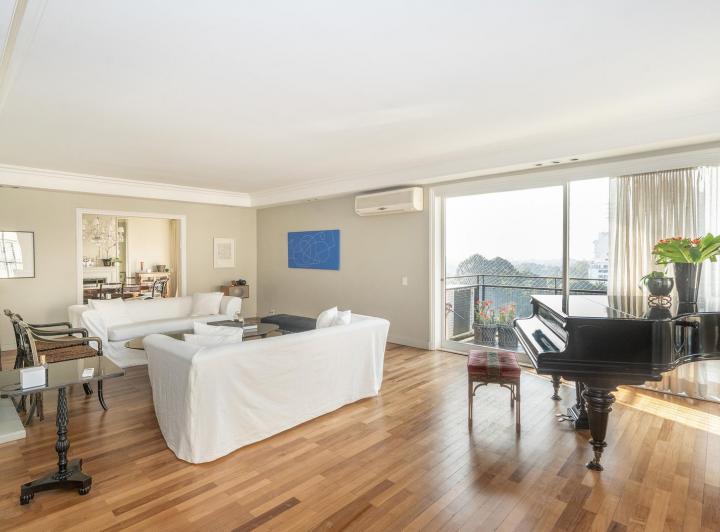 Departamento · 300m² · 6 Ambientes · 1 Cochera