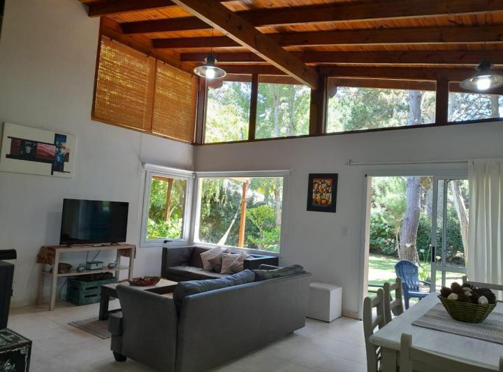 Casa · 96m² · 5 Ambientes · 2 Cocheras