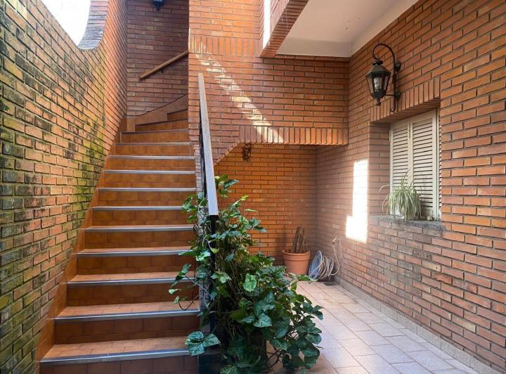 PH · 145m² · 6 Ambientes · 1 Cochera