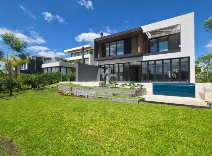 Casa · 512m² · 7 Ambientes · 2 Cocheras
