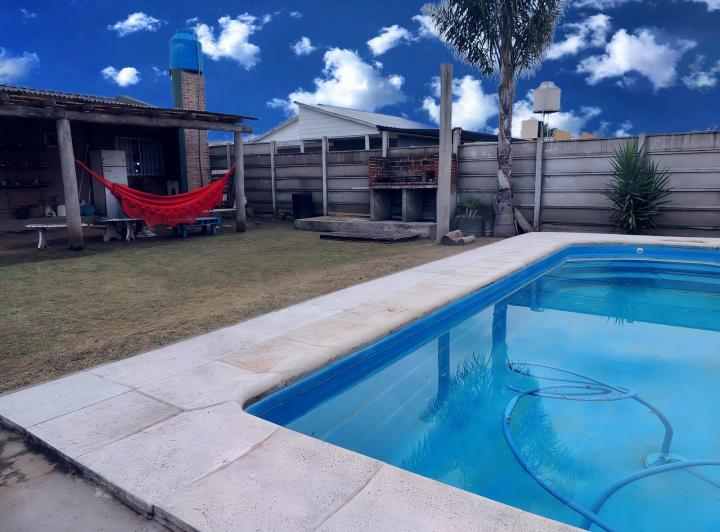 Casa · 75m² · 3 Ambientes · 3 Cocheras