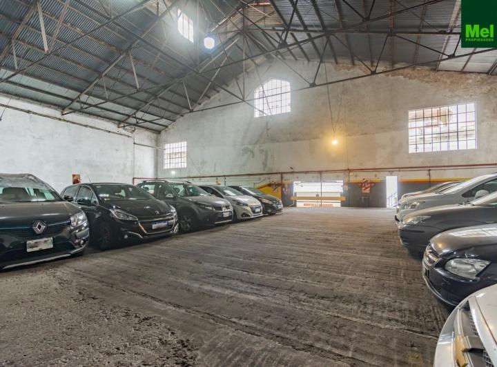 Garage · 1073m² · 2 Ambientes · 1 Cochera