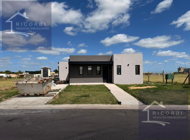 Casa · 120m² · 4 Ambientes · 1 Cochera