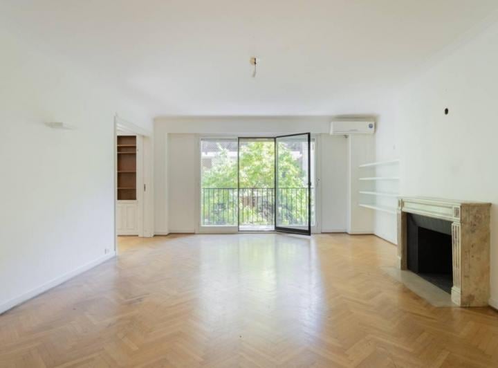 Departamento · 259m² · 6 Ambientes · 1 Cochera