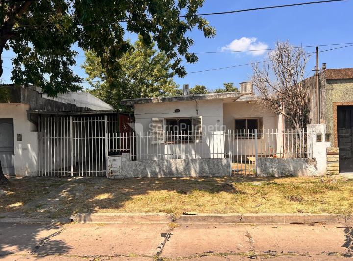 Casa · 65m² · 3 Ambientes · 2 Cocheras