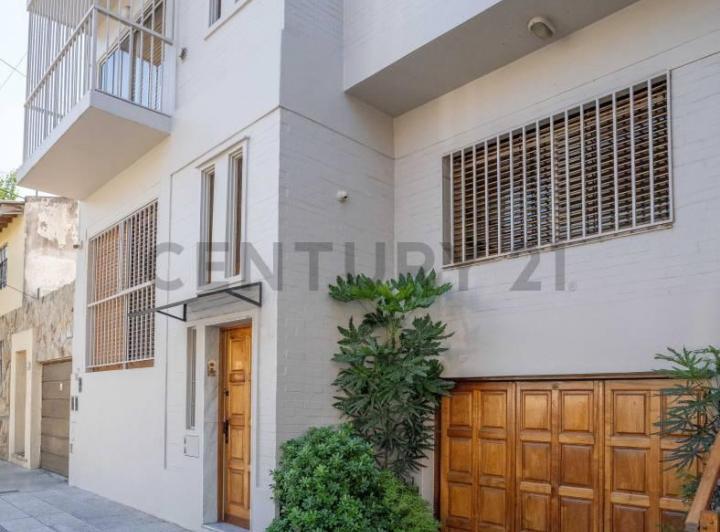 PH · 153m² · 5 Ambientes · 1 Cochera