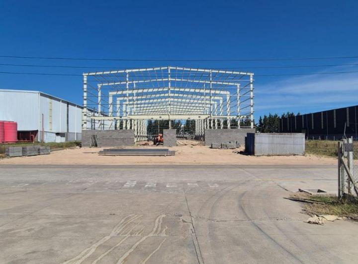 Bodega-Galpón · 3200m² · 1 Ambiente · 1 Cochera