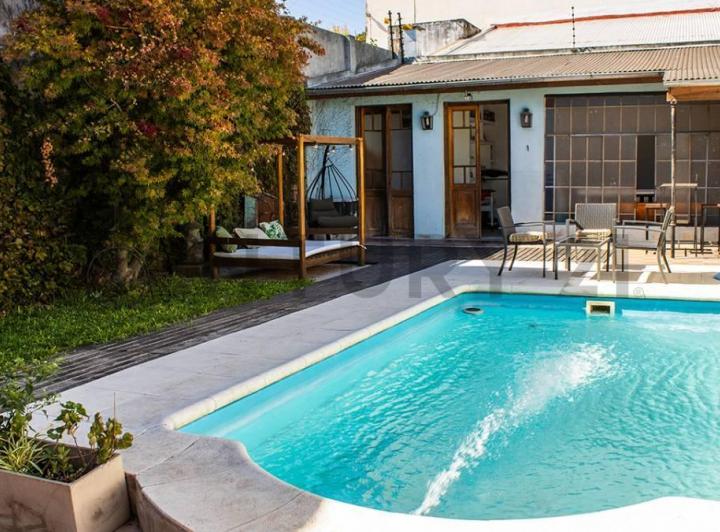 Casa · 165m² · 5 Ambientes · 1 Cochera