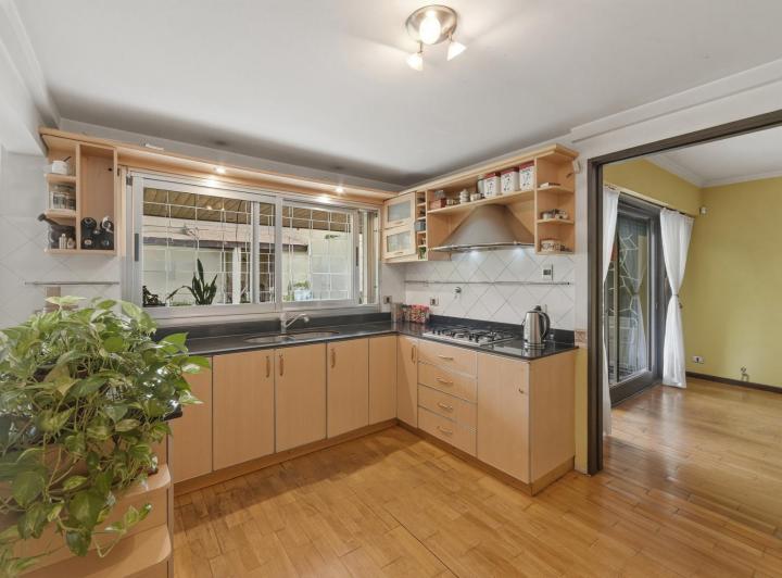 Casa · 222m² · 5 Ambientes · 2 Cocheras