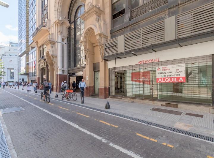 Local comercial · 900m²