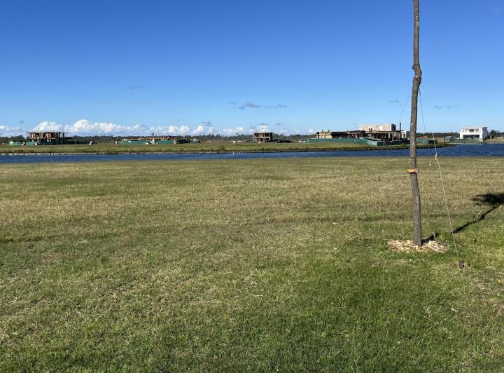 Terreno · 900m²