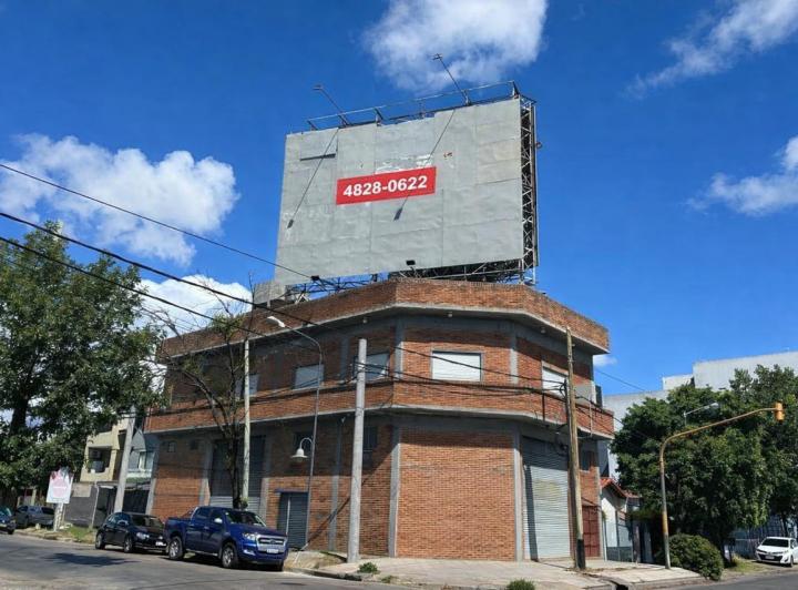 Local comercial · 392m²