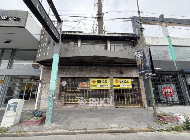 Local comercial · 1200m²