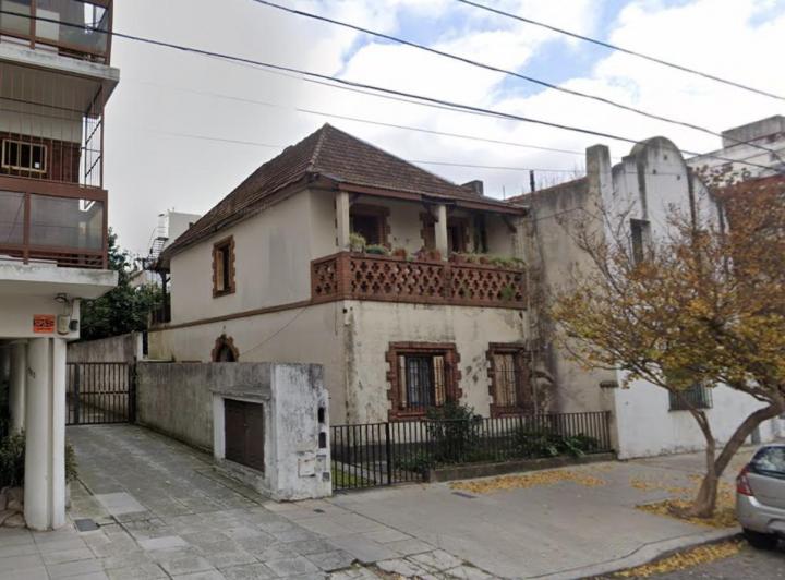 Terreno · 196m²