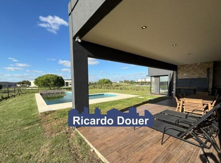 Casa · 200m² · 4 Ambientes