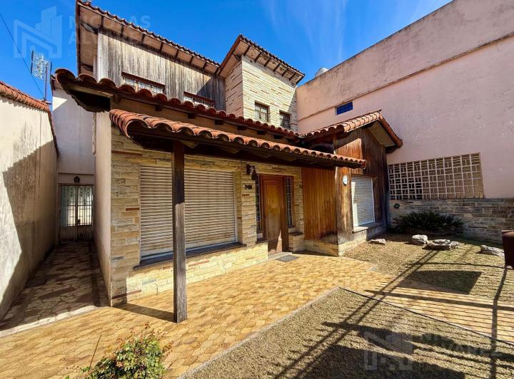 Casa · 180m² · 4 Ambientes