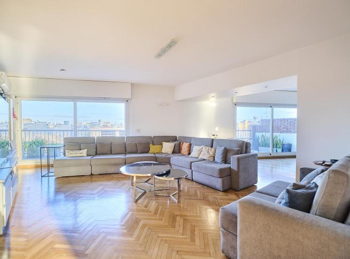 Departamento · 225m² · 5 Ambientes · 1 Cochera