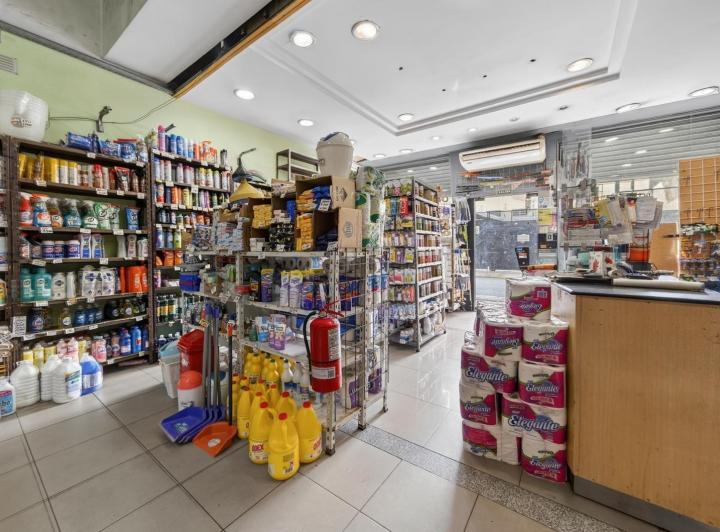 Local comercial · 67m² · 2 Ambientes