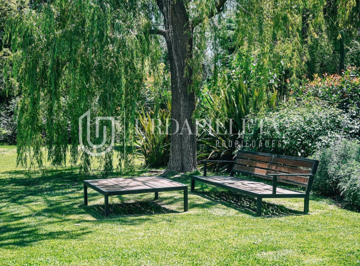 Casa · 336m² · 7 Ambientes · 2 Cocheras