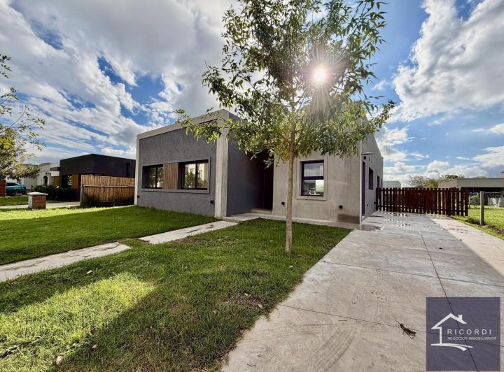 Casa · 175m² · 4 Ambientes · 1 Cochera
