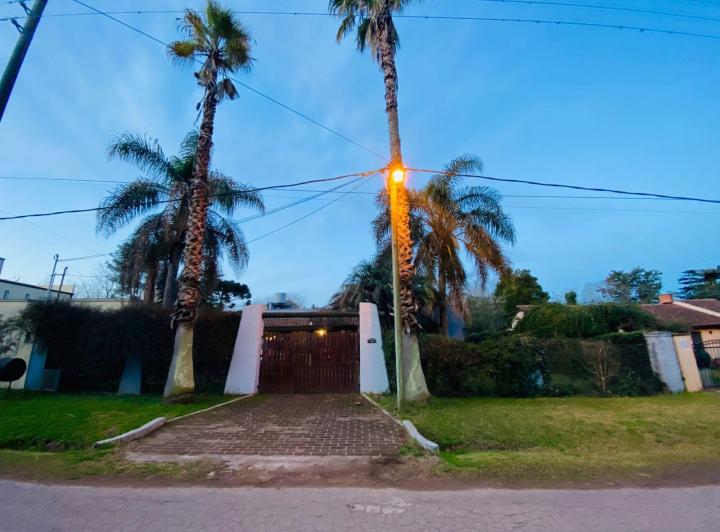 Casa · 155m² · 4 Ambientes · 4 Cocheras