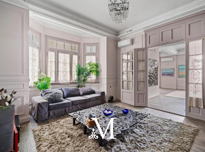 Departamento · 200m² · 6 Ambientes