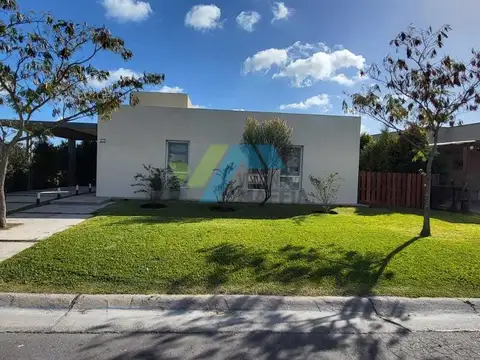 Casa en Alquiler en Pilar del Este - Santa Emilia, Countries y Barrios Cerrados en Pilar