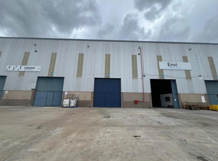 Depósito · 300m²