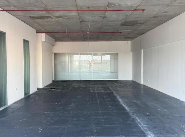 Oficina comercial · 180m² · 1 Ambiente · 1 Cochera