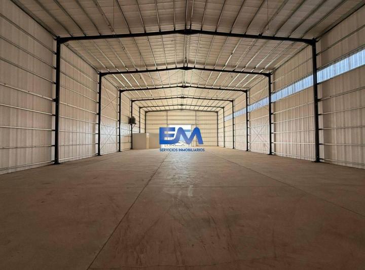 Bodega-Galpón · 900m²