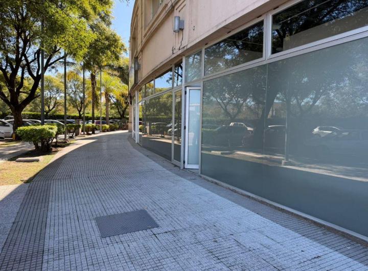Local comercial · 60m² · 2 Ambientes · 1 Cochera