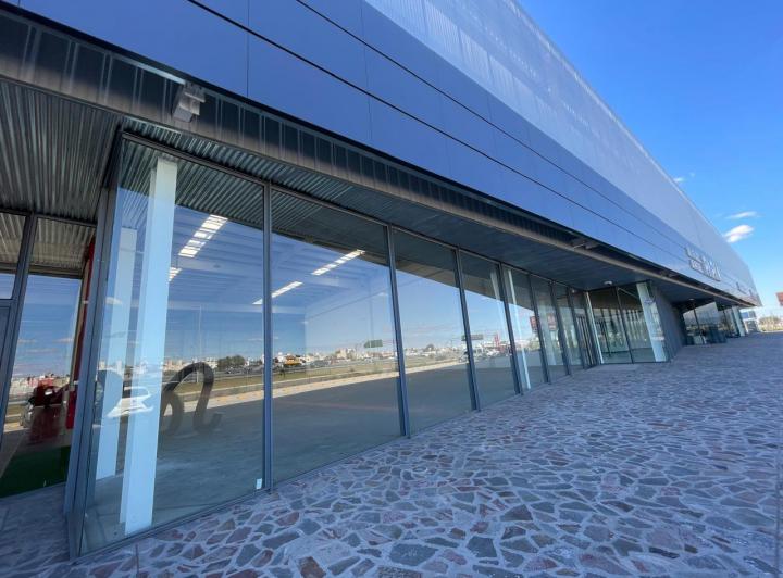 Local comercial · 947m²