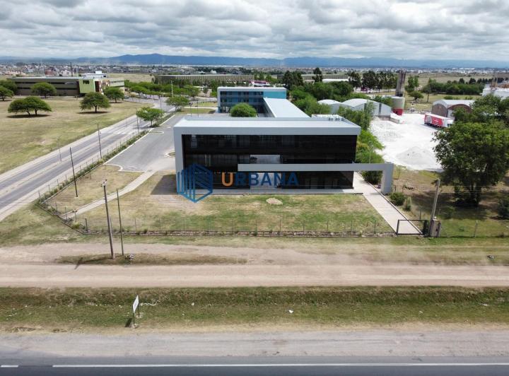 Oficina comercial · 80m² · 5 Ambientes · 5 Cocheras
