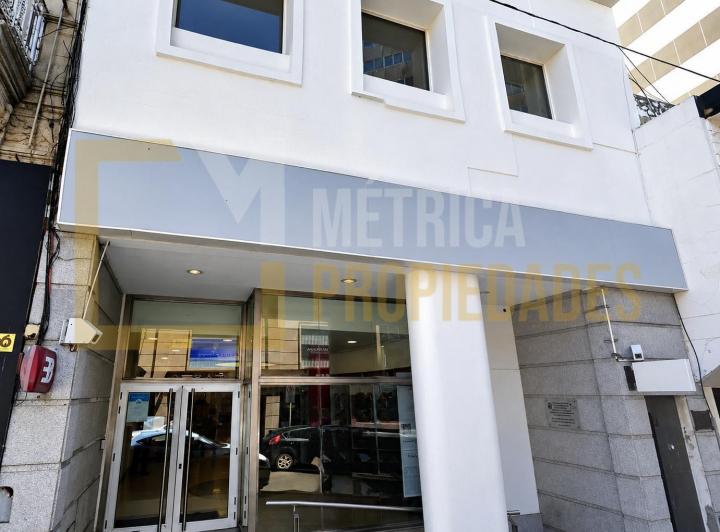 Local comercial · 389m²